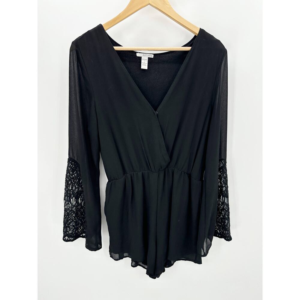 Astars Womens Black Lace Bell Sleeve Romper Size S V-Neck‎ Boho Grunge Playsuit